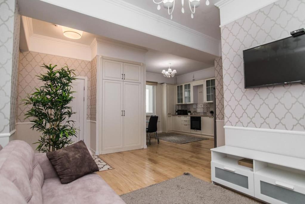 Grand Excelent New Ultra Central Apartments Кишинёв Экстерьер фото