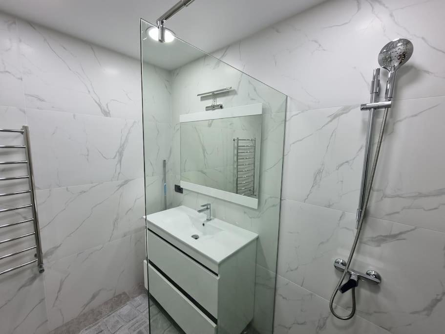 Grand Excelent New Ultra Central Apartments Кишинёв Экстерьер фото