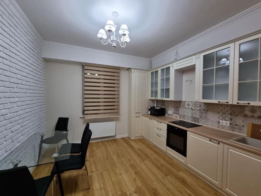 Grand Excelent New Ultra Central Apartments Кишинёв Экстерьер фото