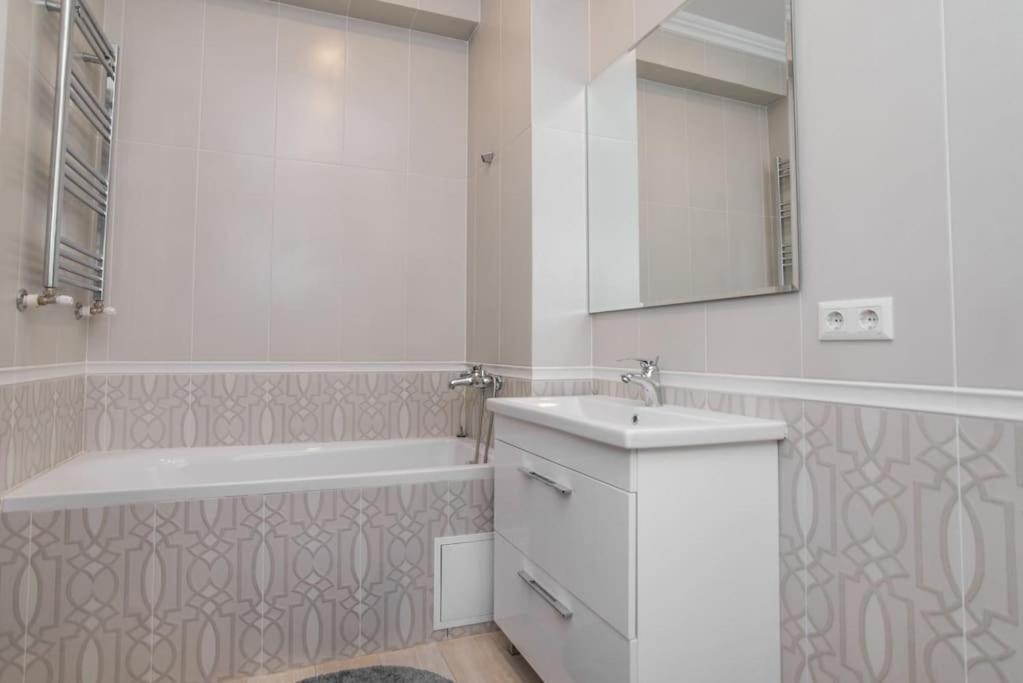 Grand Excelent New Ultra Central Apartments Кишинёв Экстерьер фото